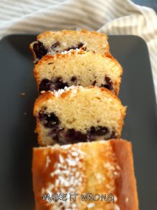 Plumcake ai mirtilli e yogurt greco