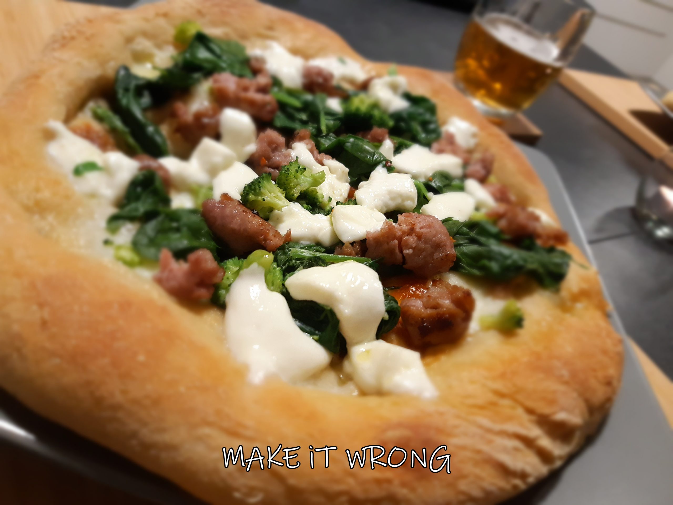 pizza salsiccia spinaci e broccoli