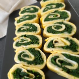 Rotolo di frittata farcito