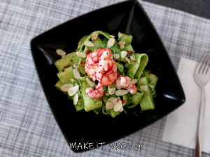 Calamarata con pesto di rucola e Gamberi