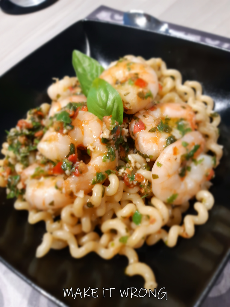 Pasta con pesto alla trapanese e mazzancolle