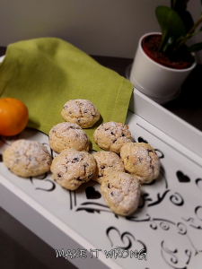 Biscotti mandarino e gocce di cioccolato