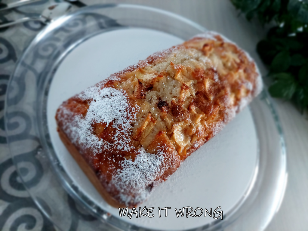 Plumcake mele e mandorle