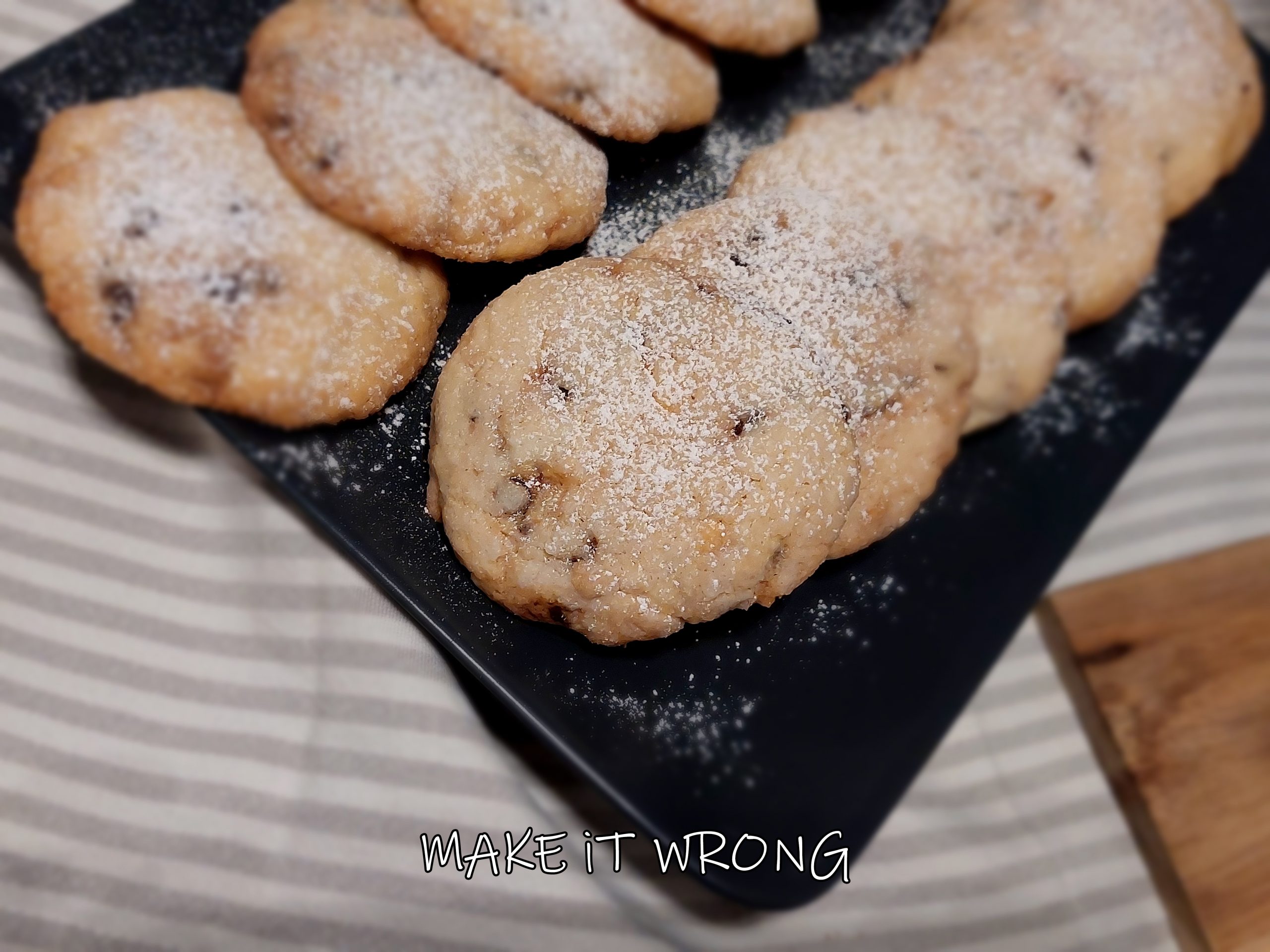 Biscotti senza glutine ai due cioccolati