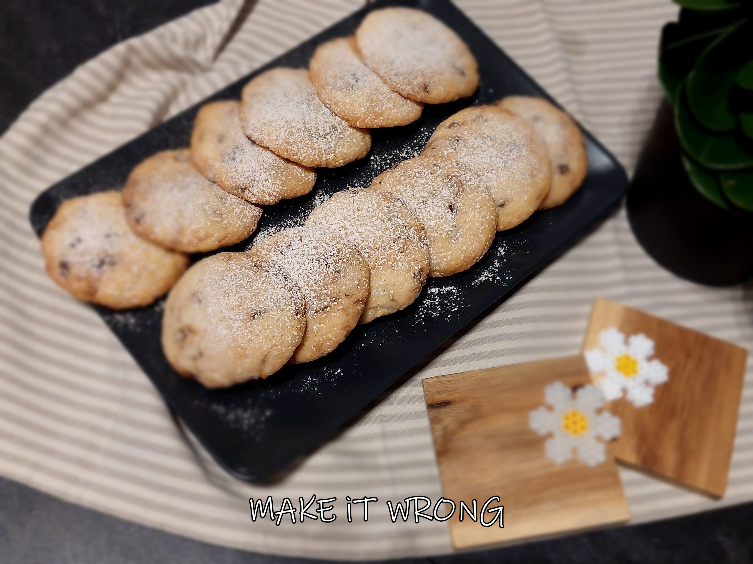 Biscotti senza glutine ai due cioccolati