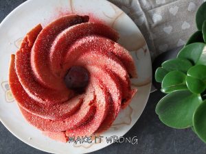 Bundt cake alle fragole bicolore