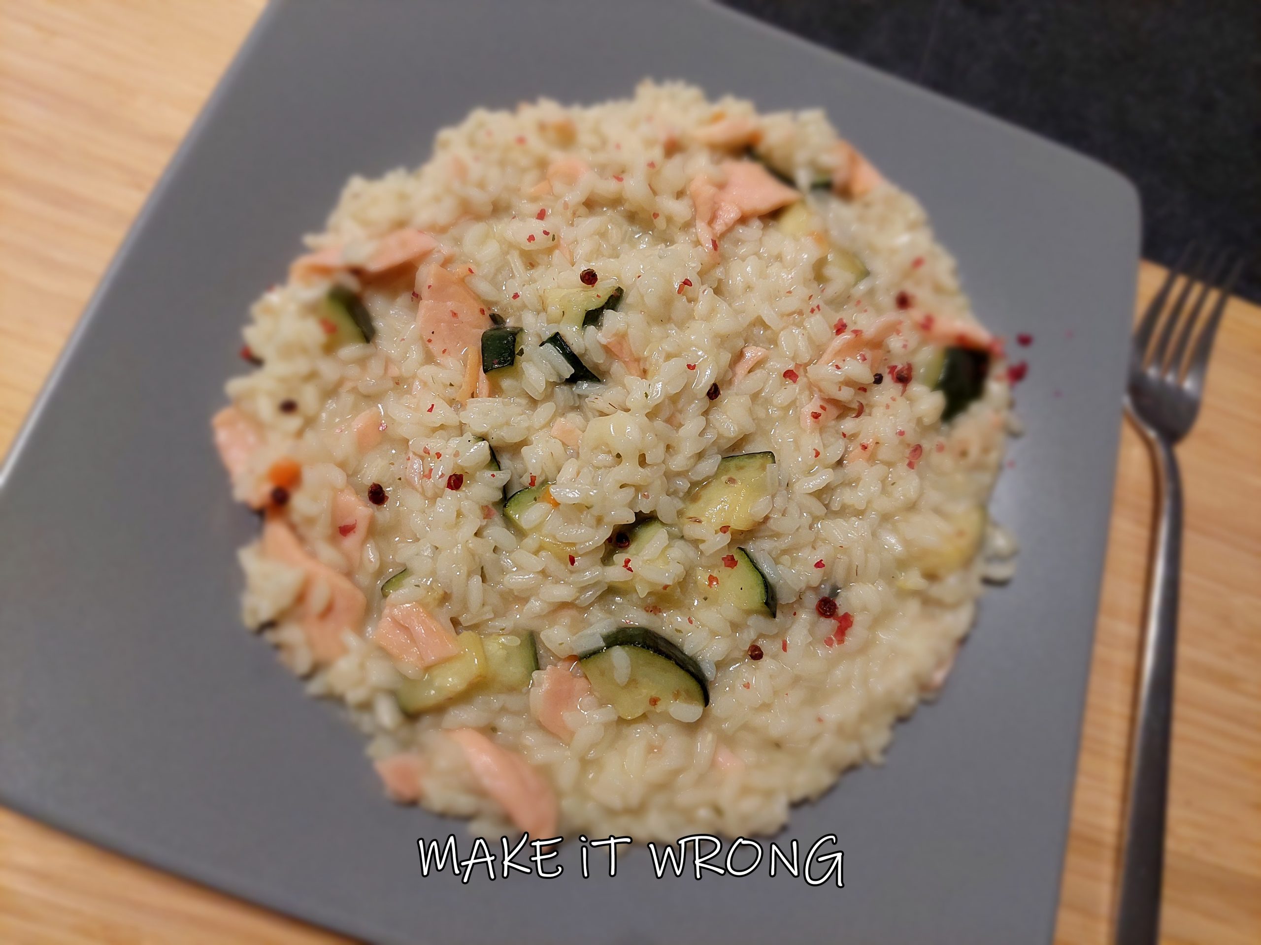 Risotto zucchine e salmone