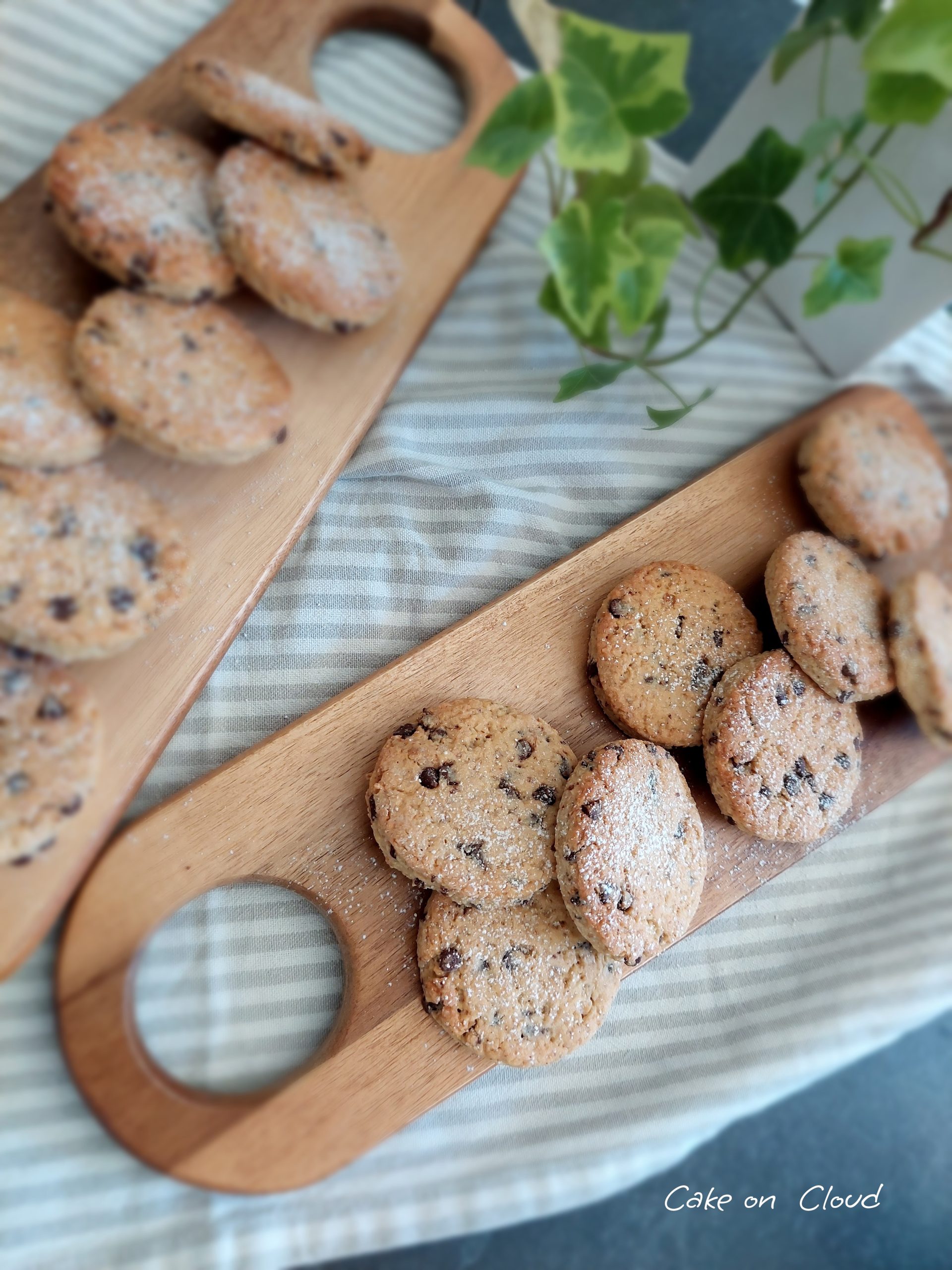 Biscotti nocciola e cioccolato con esubero lievito madre