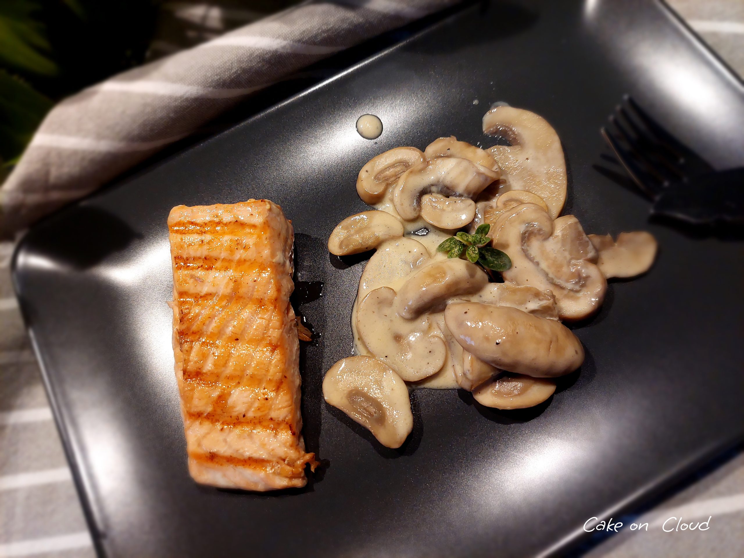 Salmone e funghi