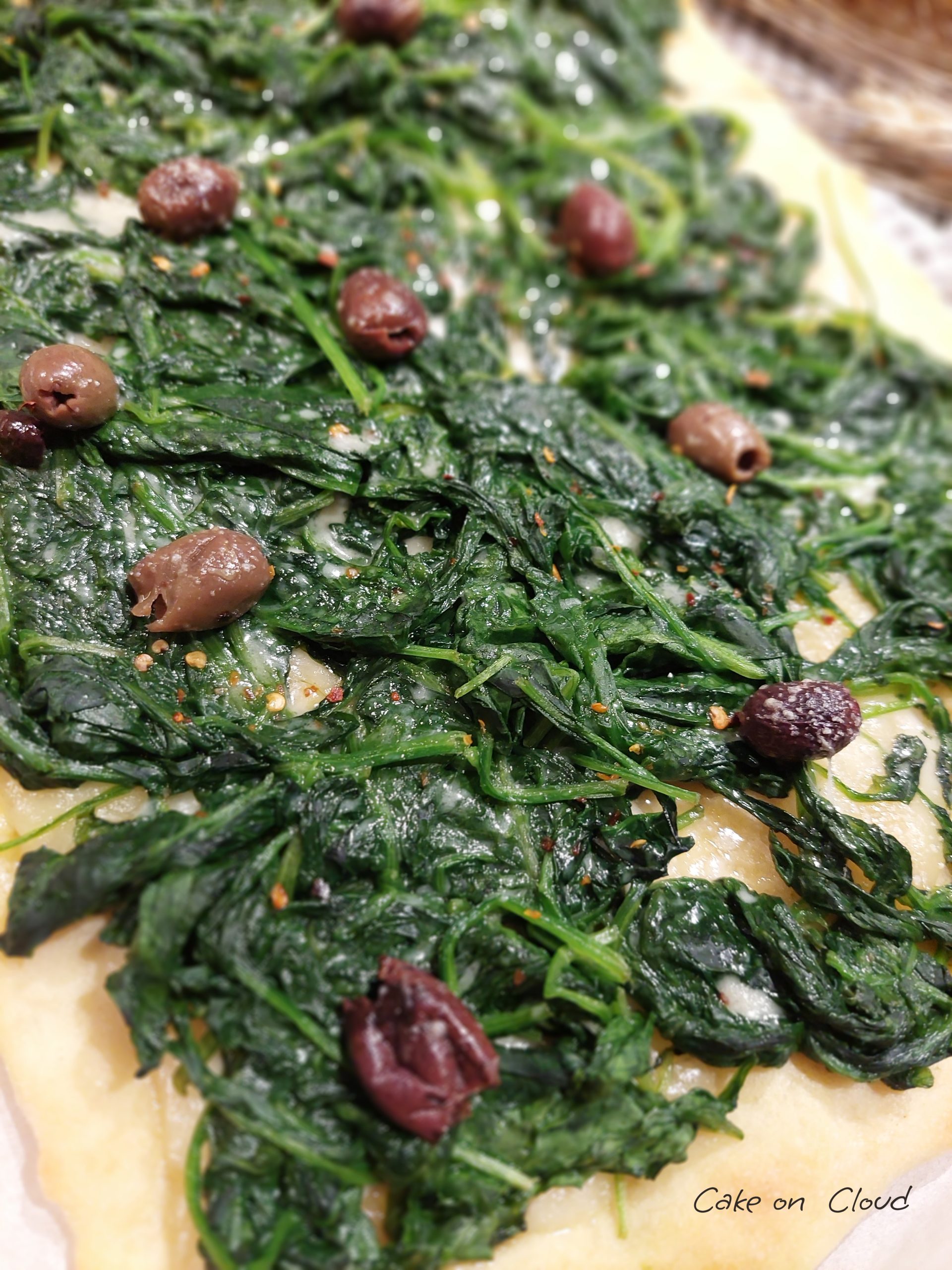 Schiacciata scrocchiarella con spinaci