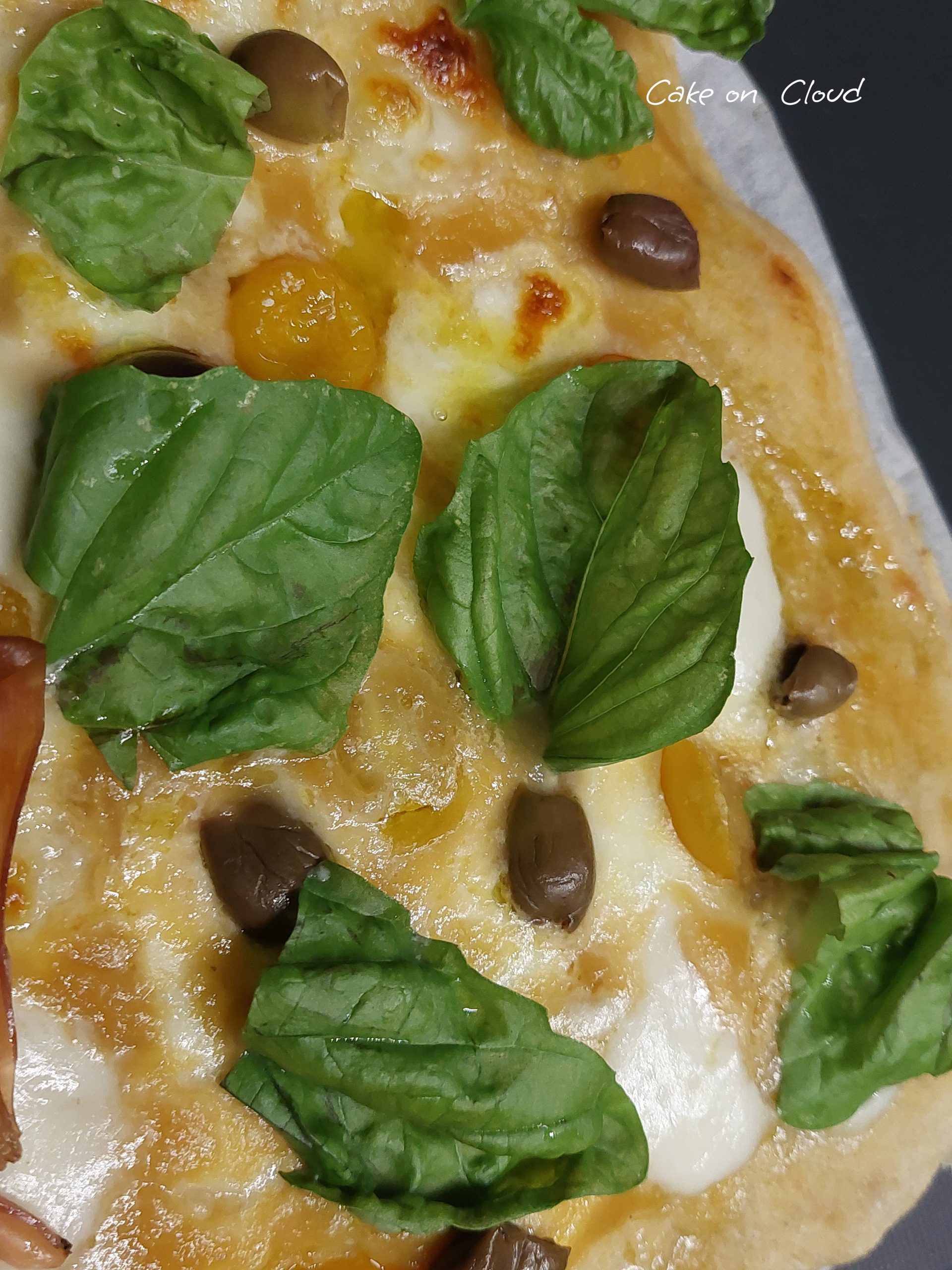 Pizza gialla e fiordilatte