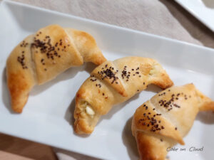 Cornetti di sfoglia zucchine e feta