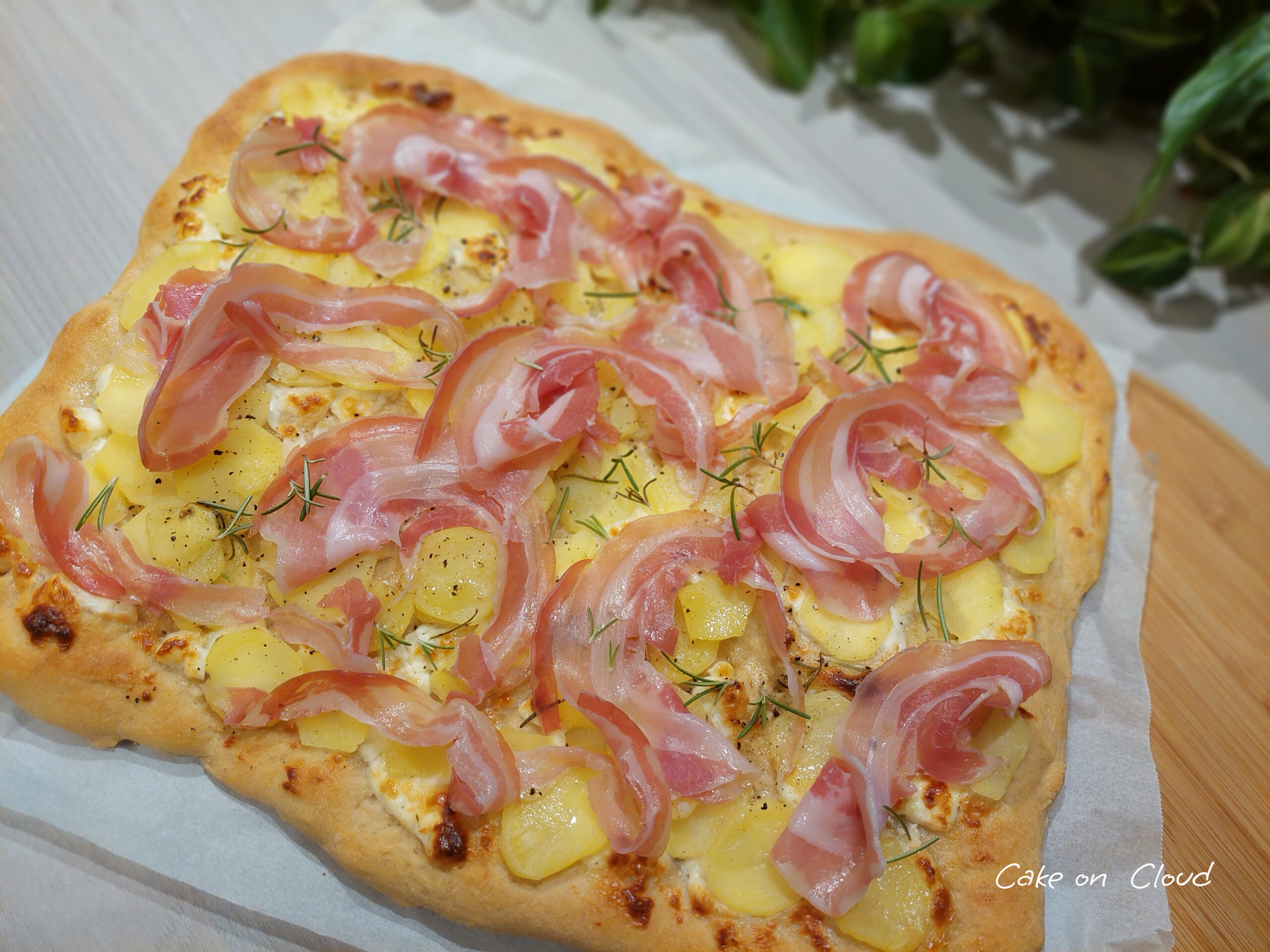 Schiacciata scrocchiarella patate e pancetta