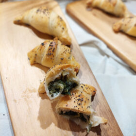 Cornetti di sfoglia spinaci e ricotta