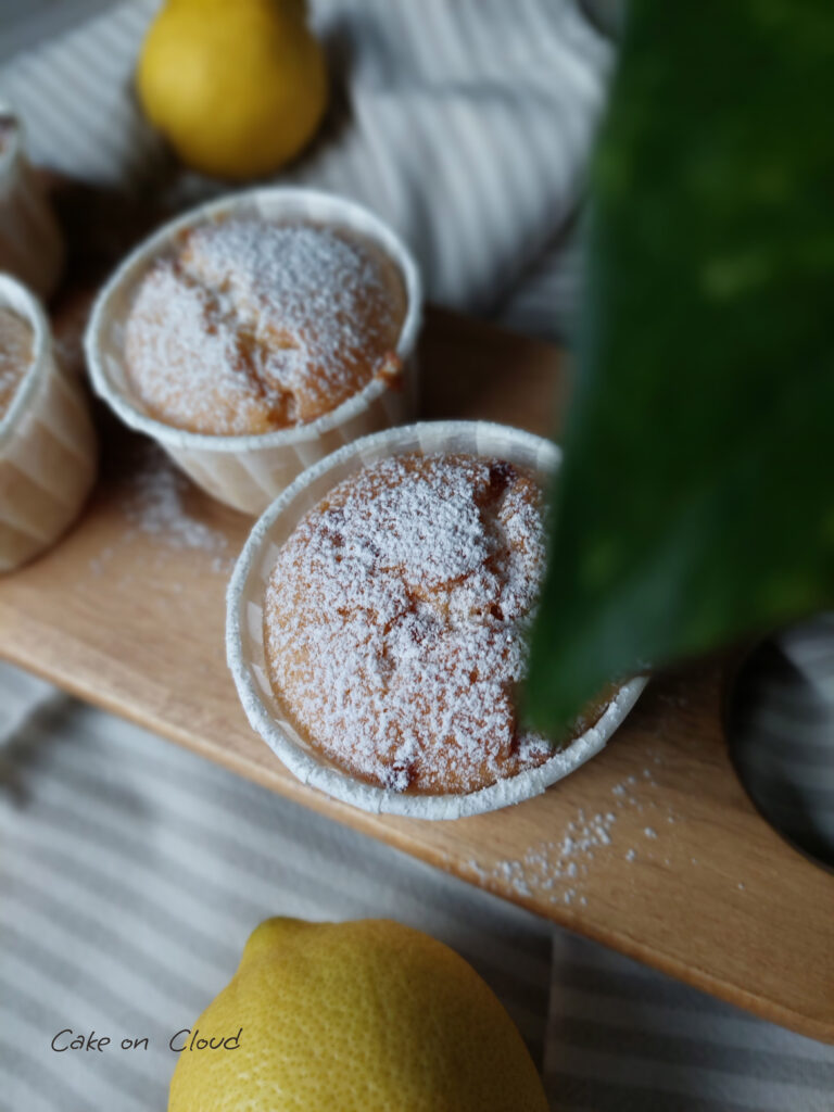 Muffin limone e gocce cioccoalto bianco - vegani