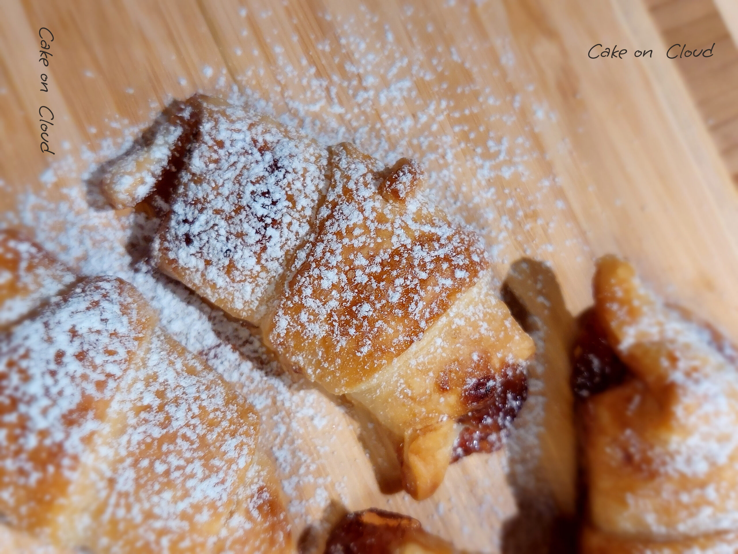 Cornetti sfoglia veloci con marmellata