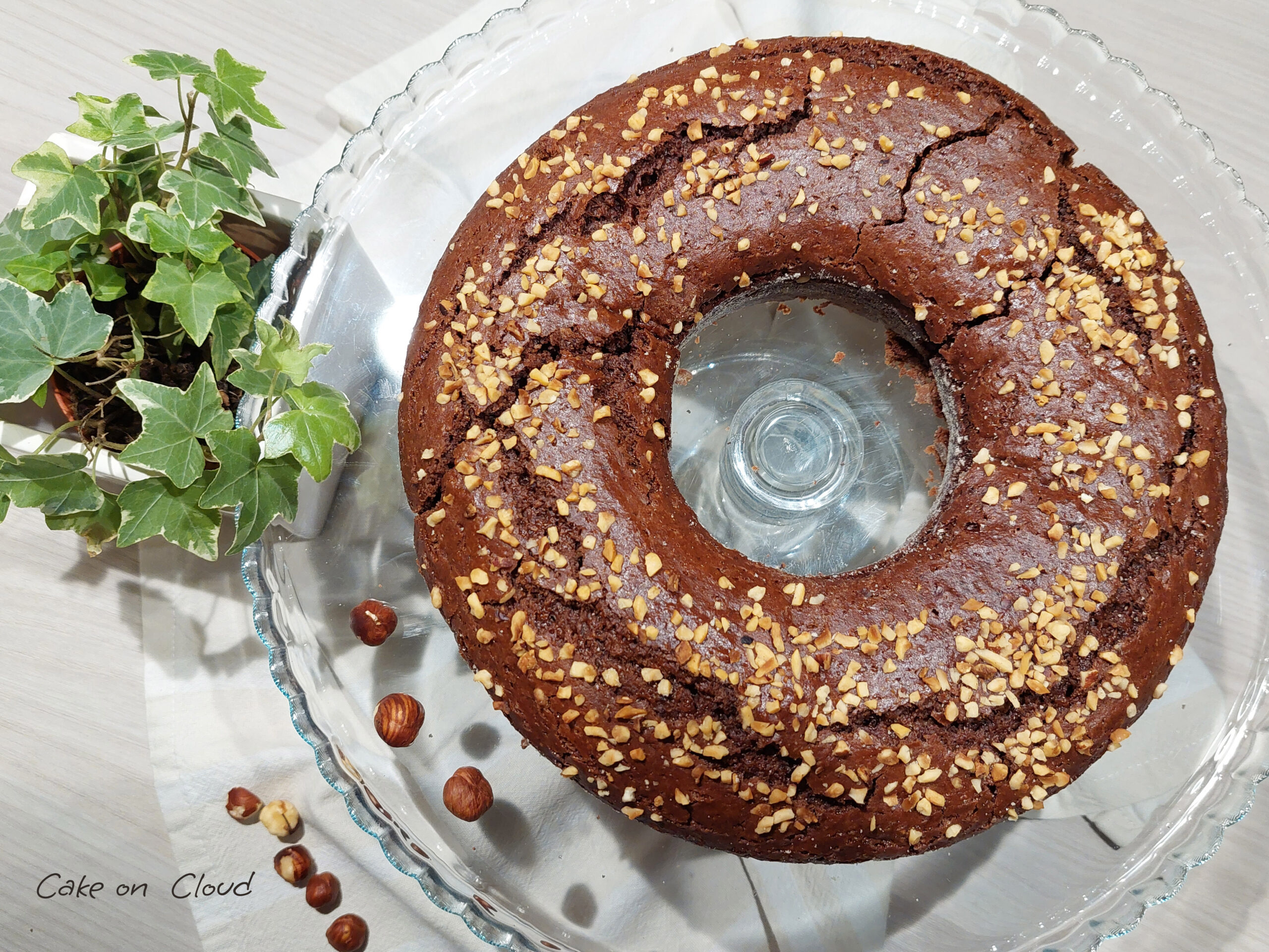 Ciambella nocciola e cacao vegana