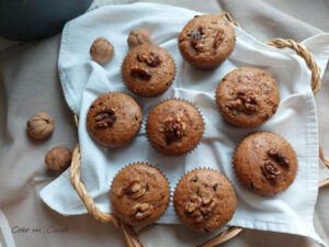 Muffin noci e gocce cioccolato fondente vegan