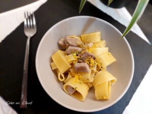 Pasta con tonno e pompelmo rosa