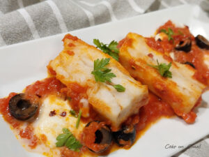 Filetti di merluzzo con pomodoro e mozzarella