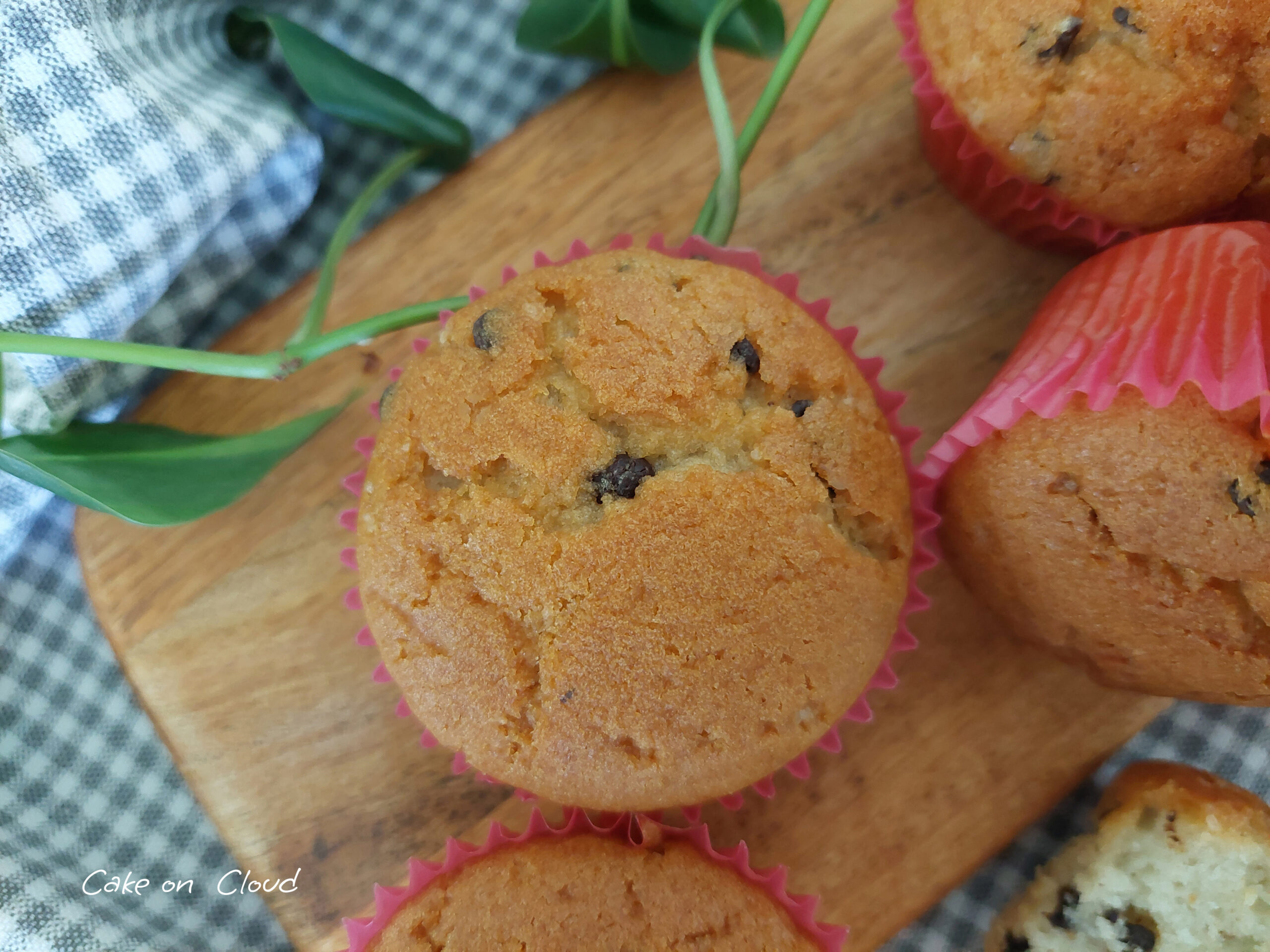 Muffin allo yogurt e gocce di cioccolato