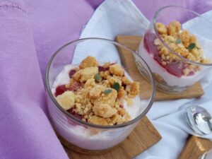 Mousse allo yogurt e crumble