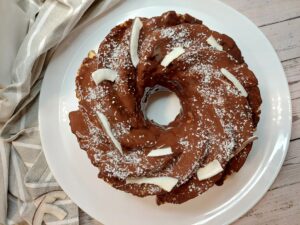 Bundt cake al cocco e cioccolato fondente