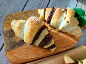 Croissant veloci alla Nutella con doppia pasta sfoglia