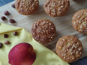 Muffin pesca e nocciola