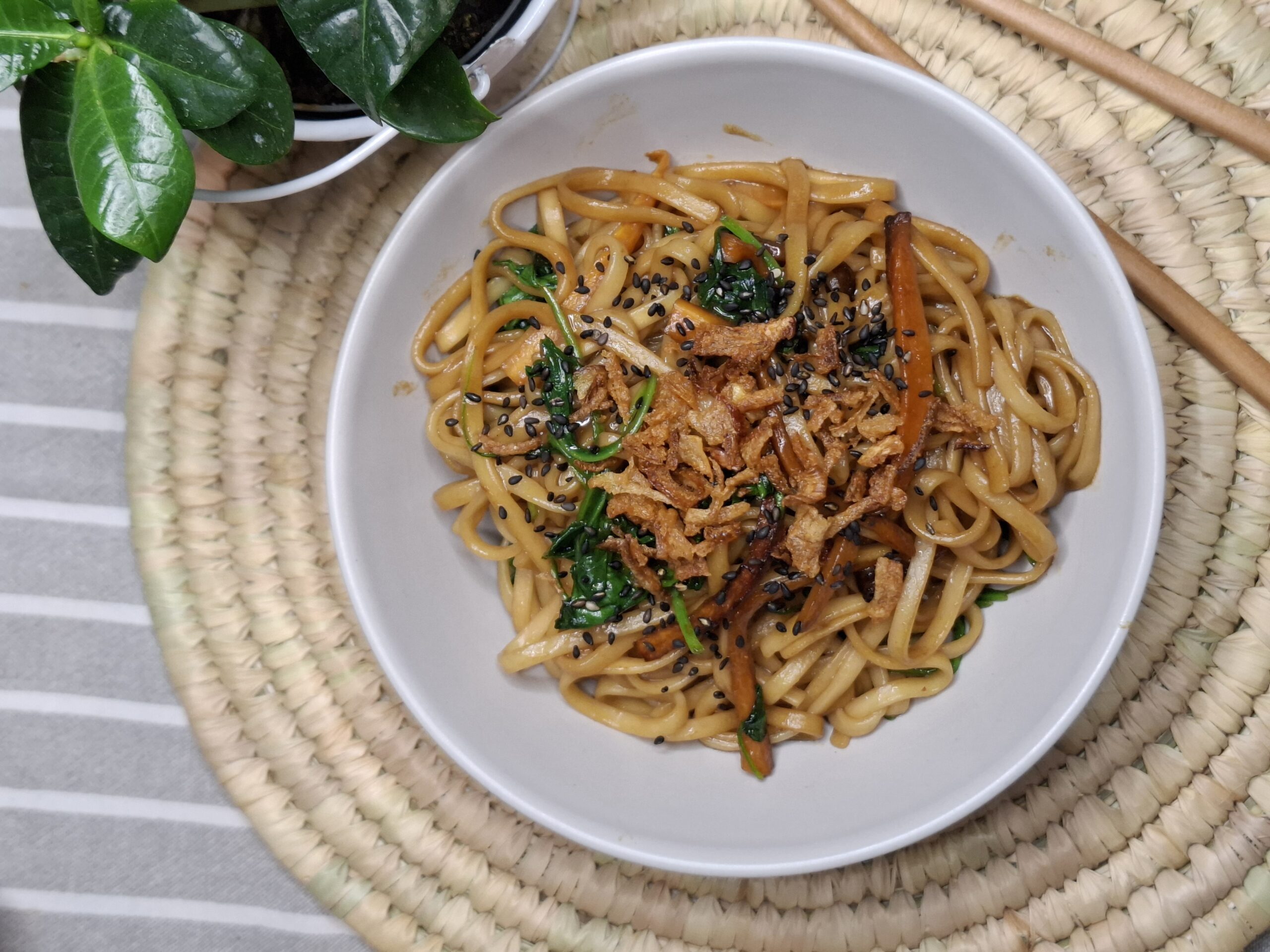 Noodles con verdure invernali